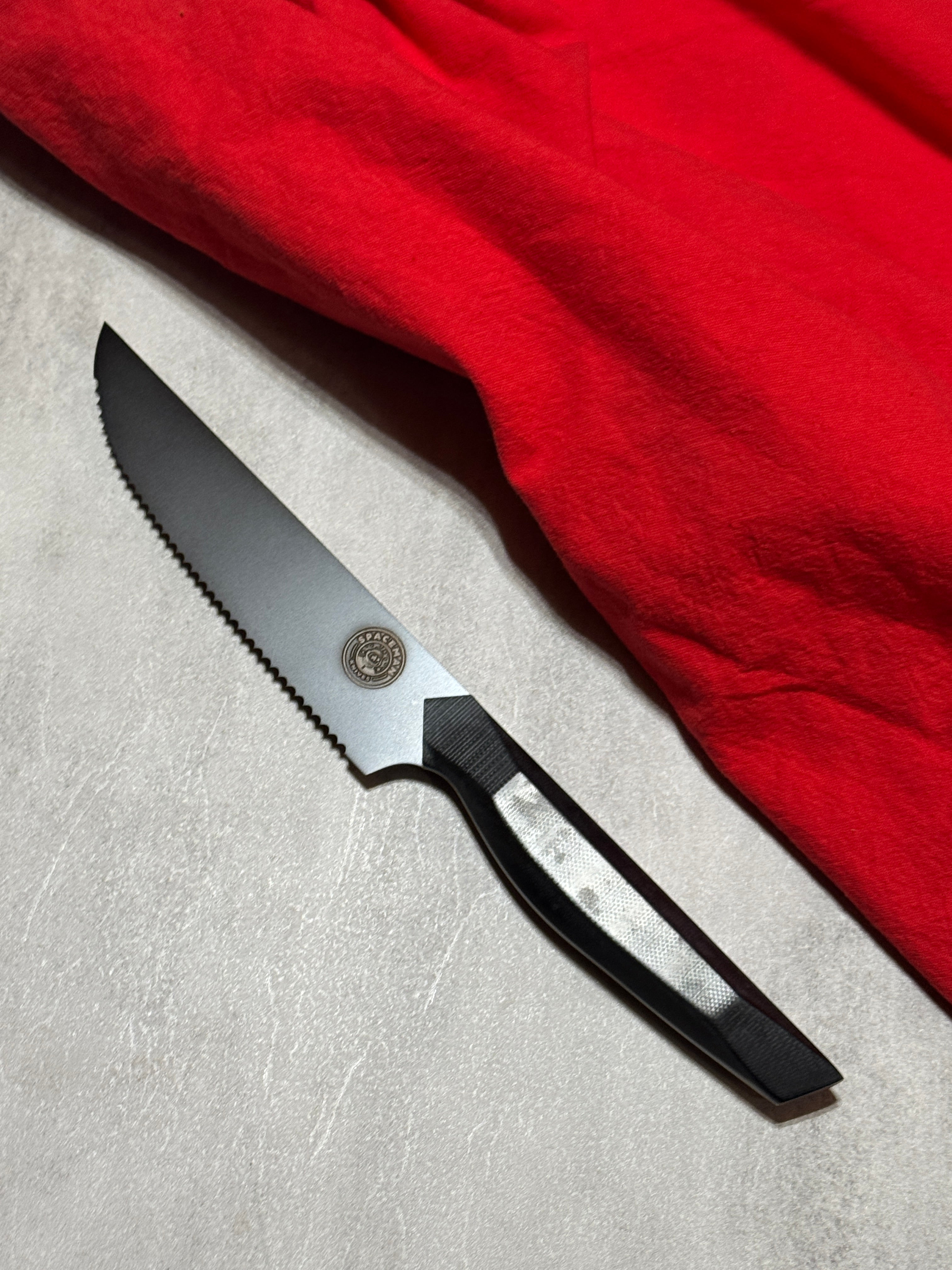 Dark Matter Serrated Utility Knife – 5"