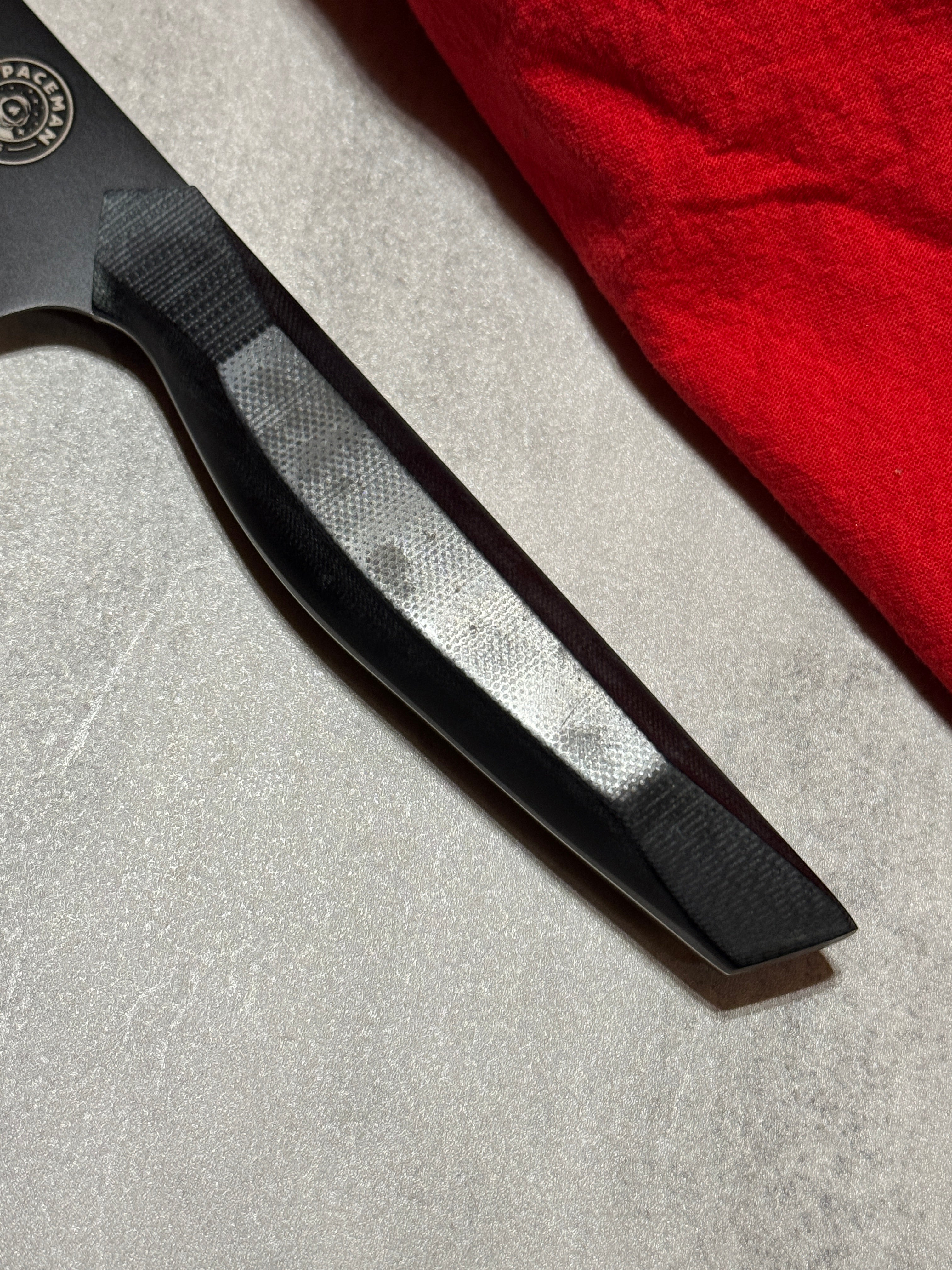 Dark Matter Serrated Utility Knife – 5"