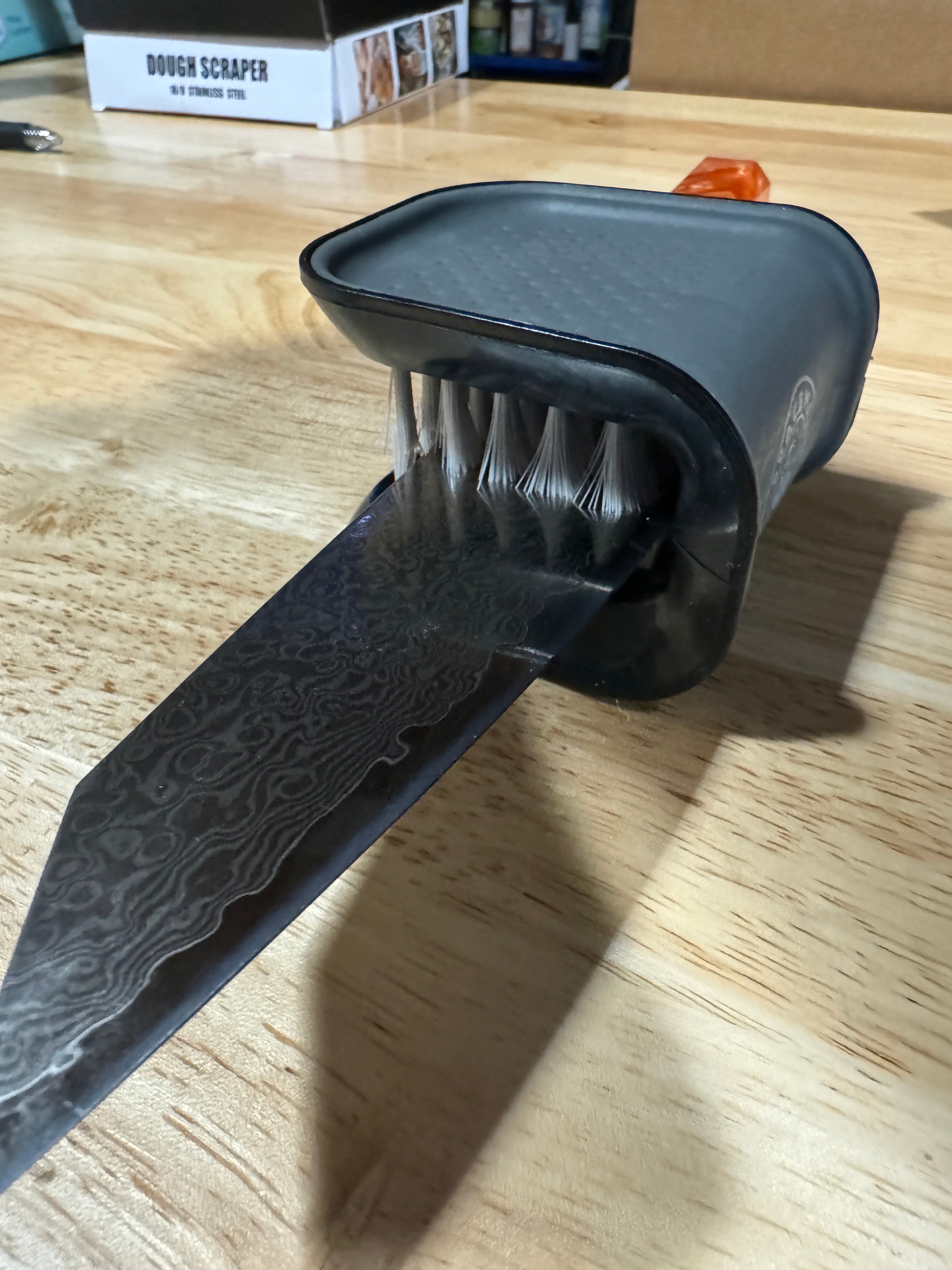 Spaceman Knife Scrubber
