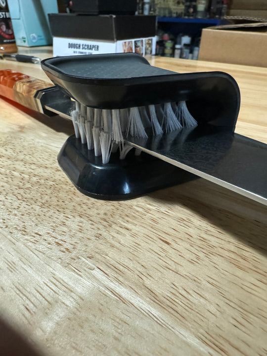Spaceman Knife Scrubber